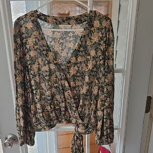 American Eagle Outfitters Olive Floral Tie-Front Blouse